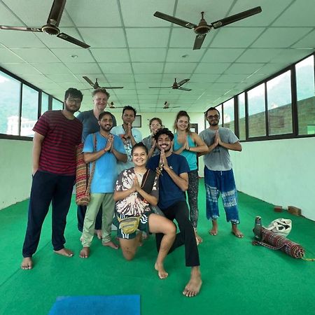 Manik Guest House Rishikesh Bagian luar foto