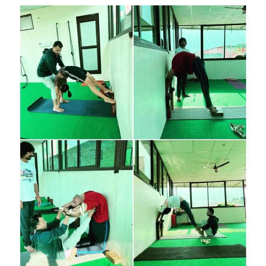 Manik Guest House Rishikesh Bagian luar foto