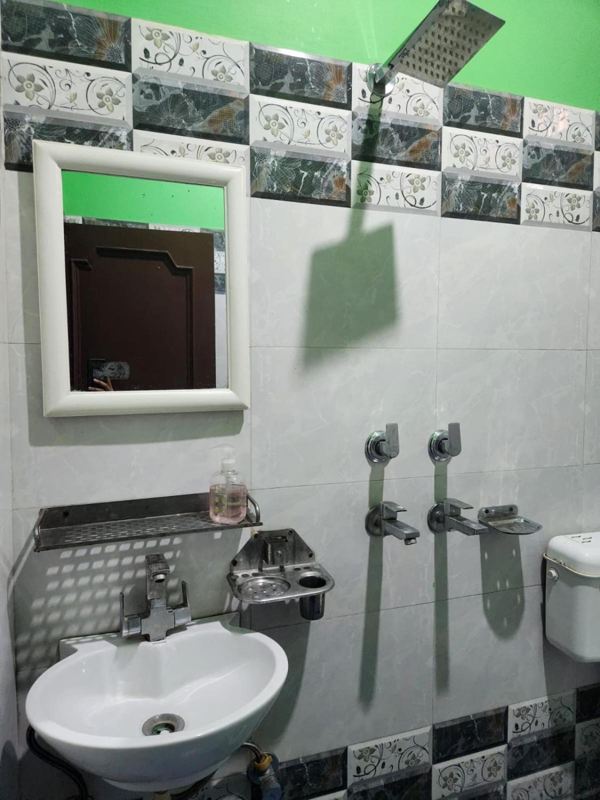 Manik Guest House Rishikesh Bagian luar foto